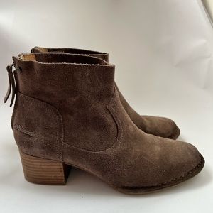 UGG bandara ankle bootie